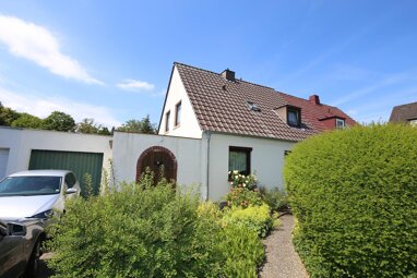 Doppelhaushälfte zum Kauf 215.000 € 4 Zimmer 110 m² 833 m² Grundstück Strecknitz / Rothebeck Lübeck 23562