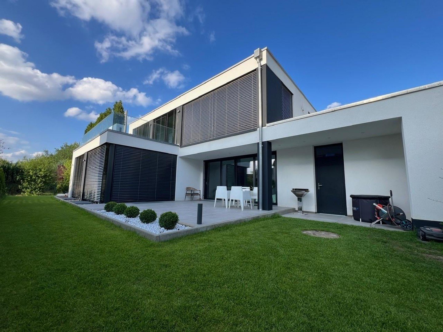 Villa zum Kauf Provisionsfrei 2.690.000 € 6 Zimmer 278 m²<br/>Wohnfläche 466 m²<br/>Grundstück Ronhof 152 Fürth 90765