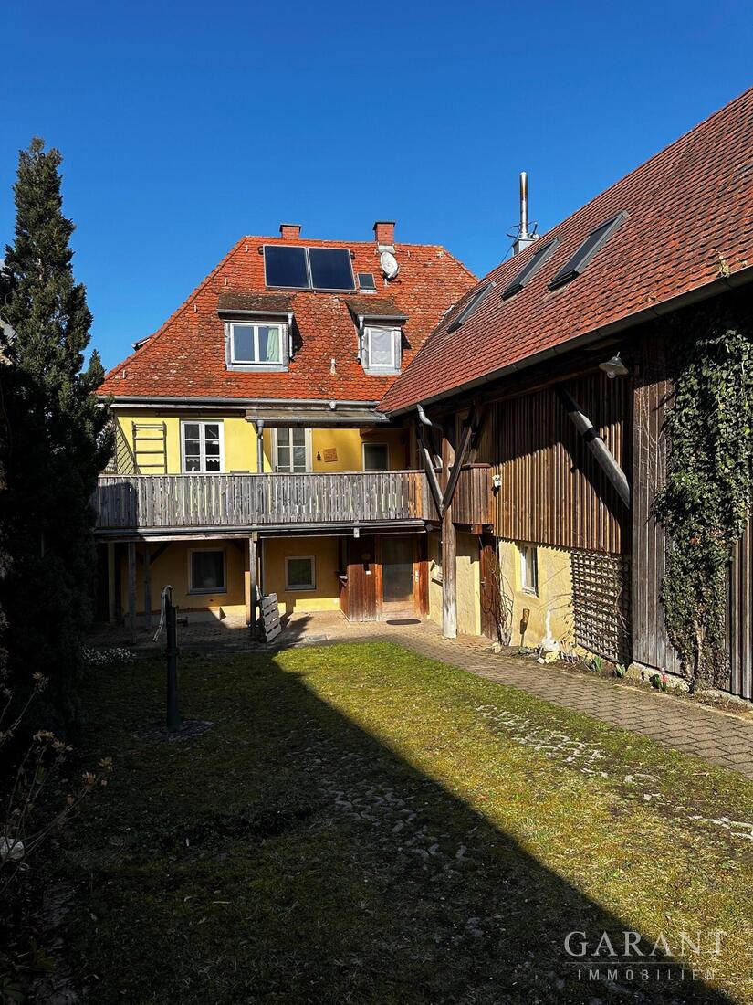 Haus zum Kauf 395.000 € 9 Zimmer 200 m² 1.240 m² Grundstück Hohenaltheim Hohenaltheim 86745