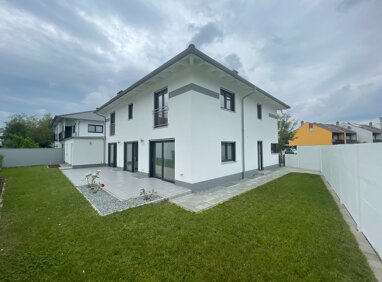 Einfamilienhaus zur Miete 1.895 € 5 Zimmer 200 m² 427 m² Grundstück Kerngebiet Waldkraiburg 84478