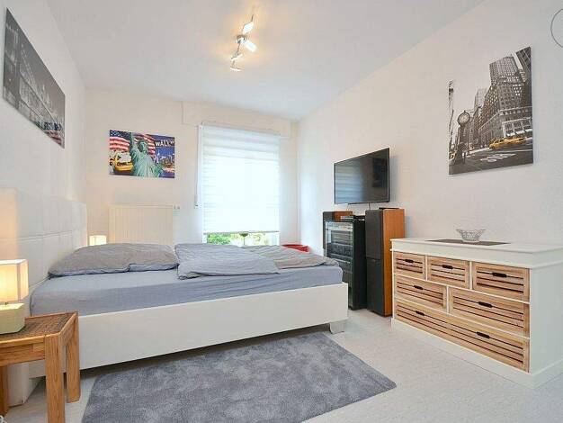 WG-Zimmer zur Miete Wohnen auf Zeit 650 € 16 m² 2. Geschoss frei ab sofort Stuttgart 70176