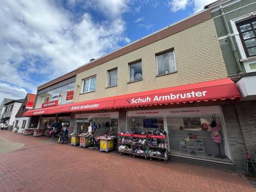 Gewerbeobjekt zum Kauf als Kapitalanlage geeignet 625.000 € 6 Zimmer 1.011,7 m² 892 m² Grundstück Uetersen 25436