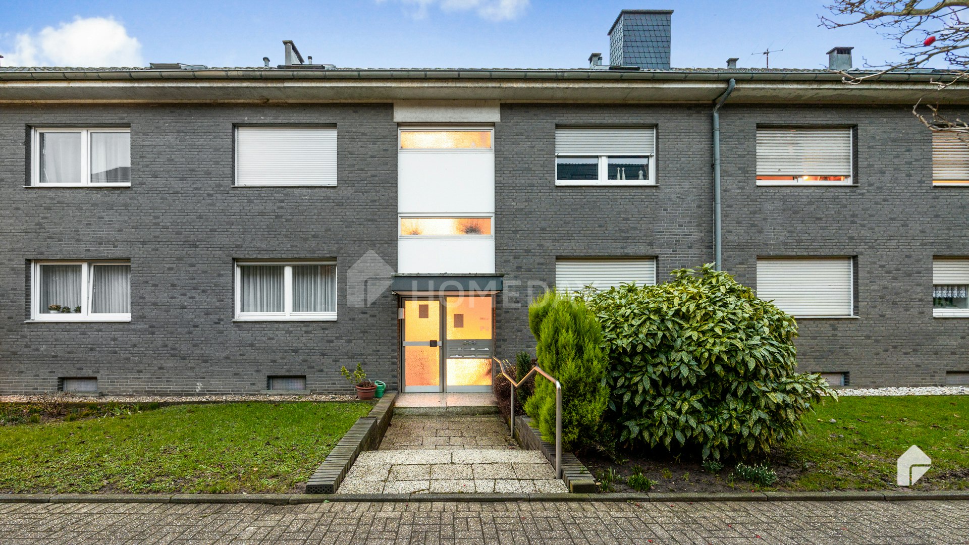 Wohnung zum Kauf 159.900 € 2 Zimmer 73 m²<br/>Wohnfläche 2. Stock<br/>Geschoss Norf Neuss 41469