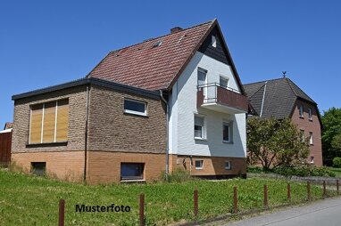Einfamilienhaus zum Kauf Zwangsversteigerung 88.800 € 1 Zimmer 132 m² 599 m² Grundstück Plettenberg Plettenberg 58840