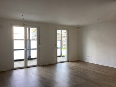 Wohnung zur Miete 1.207 € 3 Zimmer 96,6 m² frei ab 14.12.2024 Ernst-Thälmann-Platz 5a Elstal Wustermark 14641