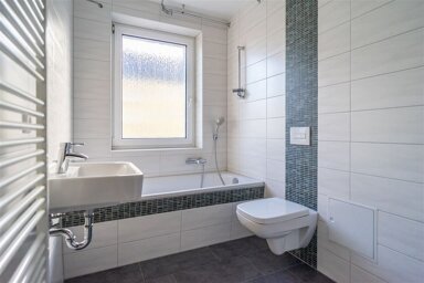 Wohnung zur Miete 453 € 3 Zimmer 65,4 m² EG frei ab 01.03.2025 Hölderlinstraße 18 Borna-Heinersdorf 131 Chemnitz 09114