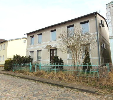 Mehrfamilienhaus zum Kauf provisionsfrei 167.400 € 8 Zimmer 160 m² 456 m² Grundstück Sassnitz Sassnitz 18546