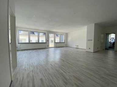 Wohnung zur Miete 700 € 2,5 Zimmer 99 m² frei ab sofort Weiherstr Südweststadt - Stadtviertel 041 Pforzheim 75173