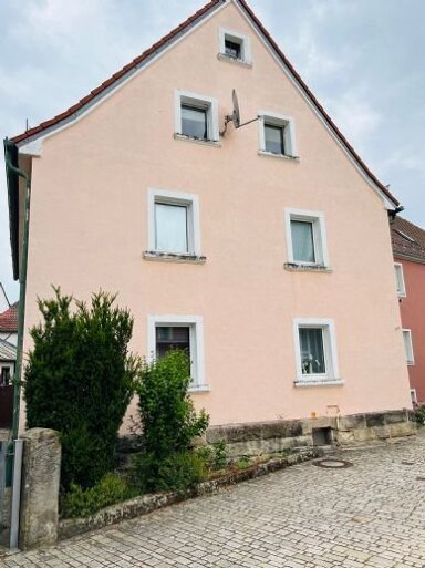 Mehrfamilienhaus zum Kauf als Kapitalanlage geeignet 184.000 € 8 Zimmer 204 m² 416 m² Grundstück Bayreuther Str. 46 Speichersdorf Speichersdorf 95469