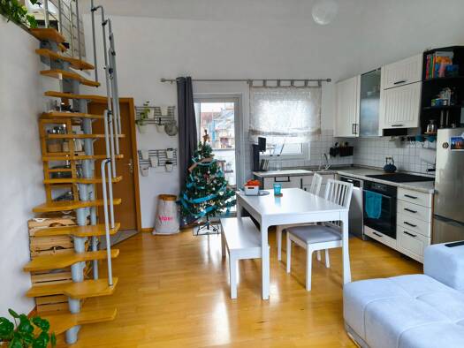 Maisonette zur Miete 1.050 € 2 Zimmer 55 m² Geschoss 4/4 frei ab 01.04.2026 Bleiweiß Nürnberg 90461