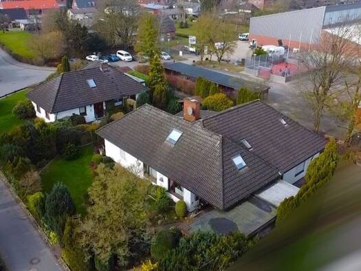 Einfamilienhaus zum Kauf 249.000 € 8 Zimmer 230 m² 775 m² Grundstück frei ab sofort Albersdorf 25767