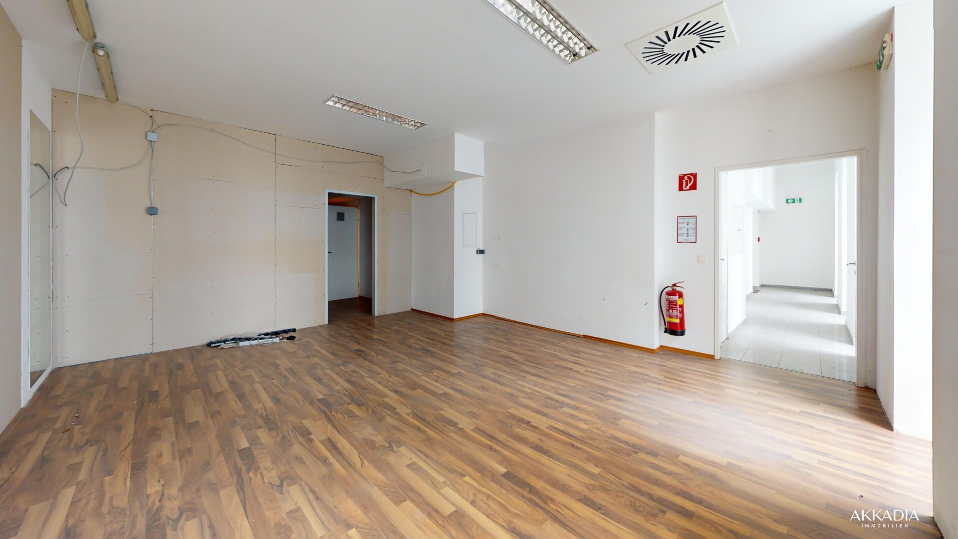 Büro-/Praxisfläche zur Miete 2.408,17 € 6 Zimmer 219 m²<br/>Bürofläche Wien,Favoriten 1100