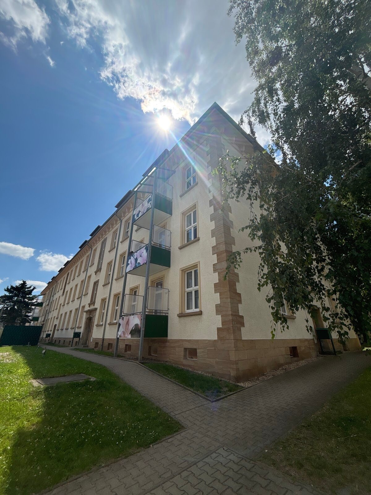 Wohnung zur Miete 389 € 2 Zimmer 61,8 m²<br/>Wohnfläche 2. Stock<br/>Geschoss Prof.-Joliot-Curie-Straße 6 Pirna Pirna 01796