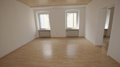 Wohnung zur Miete 550 € 3 Zimmer 81,5 m² 2. Geschoss frei ab sofort Planungsbezirk 102 Straubing 94315