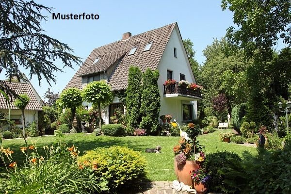 Einfamilienhaus zum Kauf Zwangsversteigerung 477.000 € 5 Zimmer 92 m²<br/>Wohnfläche 1.270 m²<br/>Grundstück Aulzhausen Affing 86444
