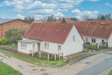 Immobilie zum Kauf 69.000 € 4 Zimmer 85 m² 868,1 m² Grundstück Völschow Völschow 17129