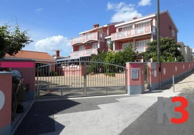 Haus zum Kauf 1.400.000 € 14 Zimmer 566 m² 1.400 m² Grundstück Zadar 23000