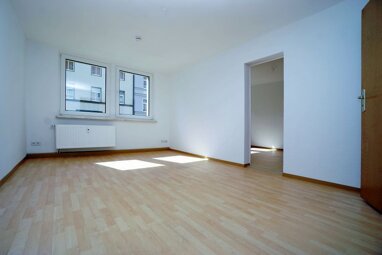 Wohnung zur Miete 233,68 € 2 Zimmer 46,6 m² Erdgeschoss Gunoldstr. 34 Haselbrunn Plauen 08525