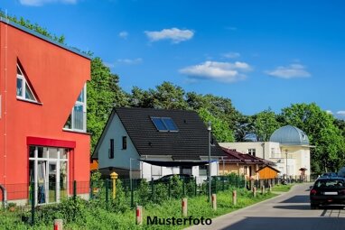 Einfamilienhaus zum Kauf Zwangsversteigerung 30.000 € 1 Zimmer 145 m² 5.920 m² Grundstück Berthelsdorf Herrnhut 02747