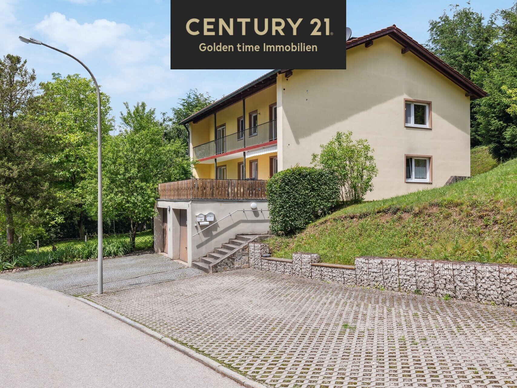 Mehrfamilienhaus zum Kauf 750.000 € 8 Zimmer 210 m²<br/>Wohnfläche 1.341 m²<br/>Grundstück Traunreut Traunreut 83301