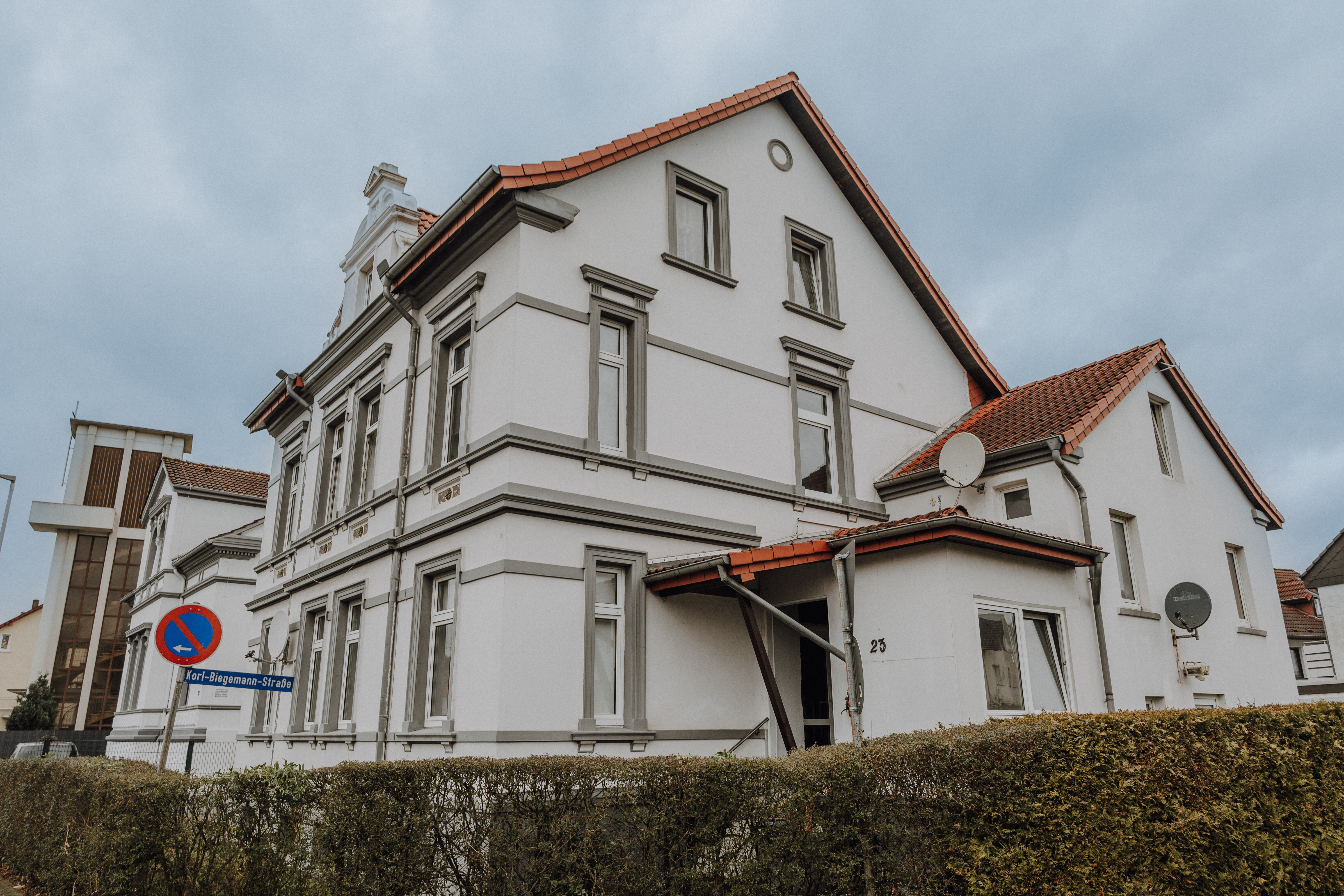 Mehrfamilienhaus zum Kauf 449.000 € 15 Zimmer 550 m²<br/>Grundstück Hindenburgstraße 23 Lage Lage 32791