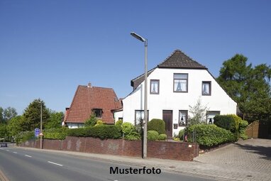 Mehrfamilienhaus zum Kauf Zwangsversteigerung 100.000 € 7 Zimmer 150 m² 1.195 m² Grundstück Schieder Schiederchwalenberg 32816