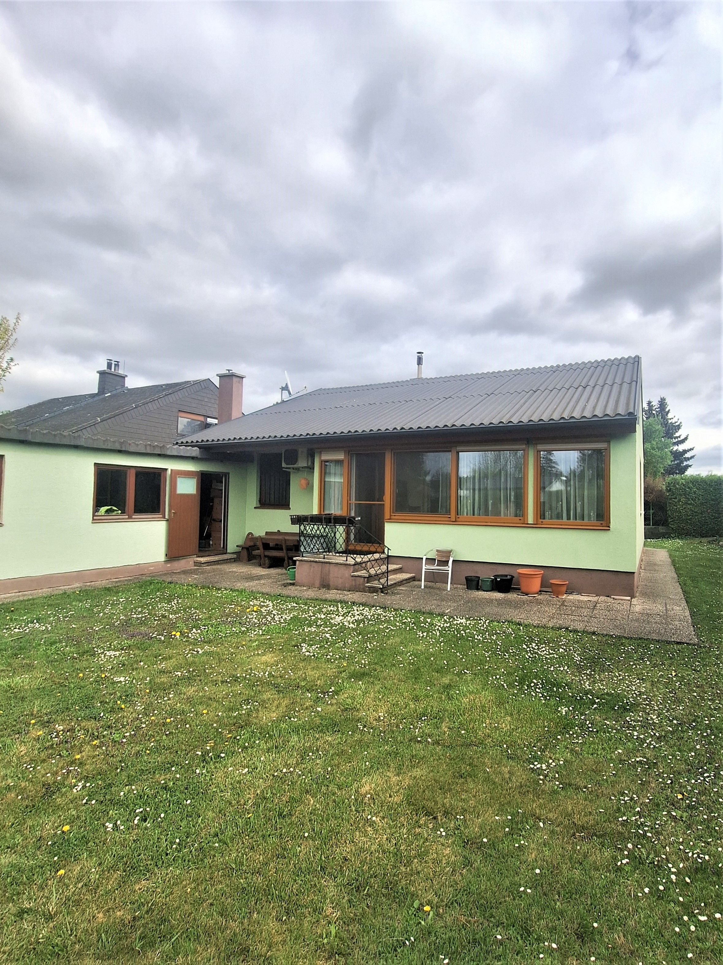 Bungalow zum Kauf 130.000 € 3 Zimmer 82 m²<br/>Wohnfläche 850 m²<br/>Grundstück Neufeld an der Leitha 2491