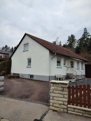 Mehrfamilienhaus zum Kauf Provisionsfrei 250.000 € 8 Zimmer 150 m² 747 m² Grundstück Burk Burk 91596