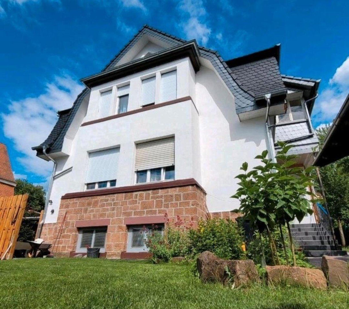 Einfamilienhaus zum Kauf Provisionsfrei 515.000 € 6 Zimmer 135 m²<br/>Wohnfläche 351 m²<br/>Grundstück Erbach Erbach 64711
