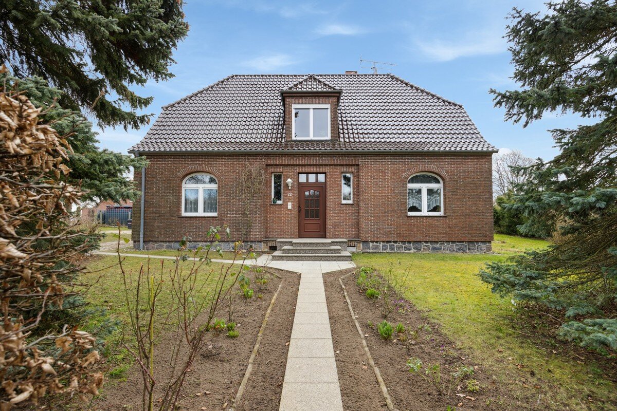 Einfamilienhaus zum Kauf 980.000 € 7 Zimmer 250 m² 2.500 m² Grundstück Mirow Mirow 17252