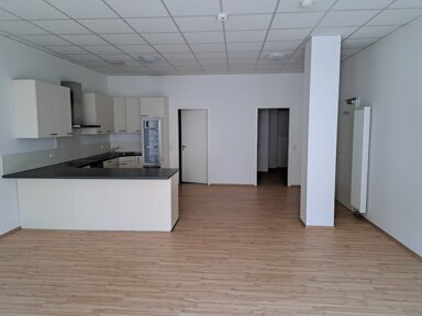 Wohnung zur Miete 770 € 2 Zimmer 84,2 m² 2. Geschoss frei ab 01.01.2025 Ekkehard - Realschule 3 Singen (Hohentwiel) 78224