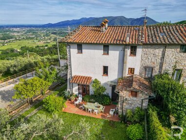 Villa zum Kauf 480.000 € 5 Zimmer 350 m² 14.000 m² Grundstück frei ab sofort Lucca 55100