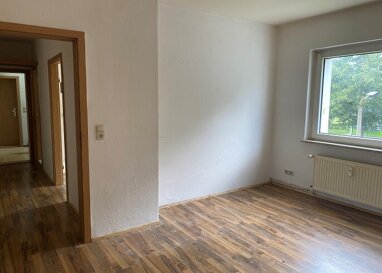 Wohnung zur Miete 250 € 2 Zimmer 43 m² 1. Geschoss Seehäuser Weg 89 Oschersleben Oschersleben 39387