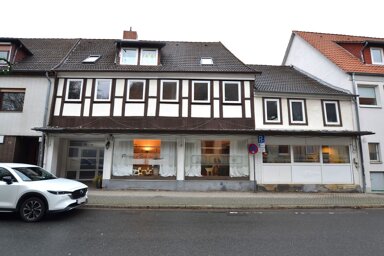 Mehrfamilienhaus zum Kauf 294.900 € 10 Zimmer 300 m² 401 m² Grundstück Hauptstraße 24/26 Gronau Gronau 31028