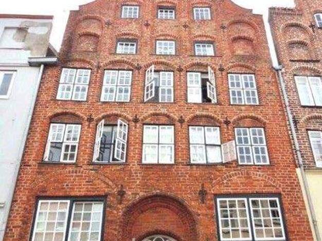 Wohnung zur Miete 352 € 1 Zimmer 25,3 m² frei ab 31.12.2025 Große Altefähre 31 Innenstadt Lübeck 23552