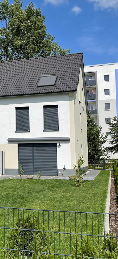 Reihenendhaus zur Miete 2.200 € 5 Zimmer 135 m² 300 m² Grundstück Alt-Hohenschönhausen Berlin 13053