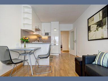 Wohnung zur Miete Wohnen auf Zeit 1.850 € 2 Zimmer 45 m² frei ab 01.08.2024 Augustenstraße München 80335