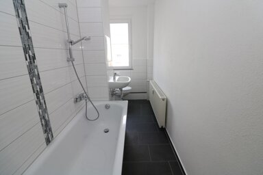 Wohnung zur Miete 329 € 2 Zimmer 47,2 m² 2. Geschoss Mendelejewstraße 26 Freiberg Freiberg 09599