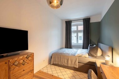 Wohnung zur Miete Wohnen auf Zeit 973 € 4 Zimmer 12 m² frei ab 05.08.2024 Oranienstraße 163 Kreuzberg Berlin 10969