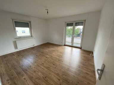 Wohnung zur Miete 629 € 3 Zimmer 66,6 m² 2. Geschoss frei ab 05.03.2025 Mennonitenstraße 26 Nördlich der Dorenstr. Kaiserslautern 67657