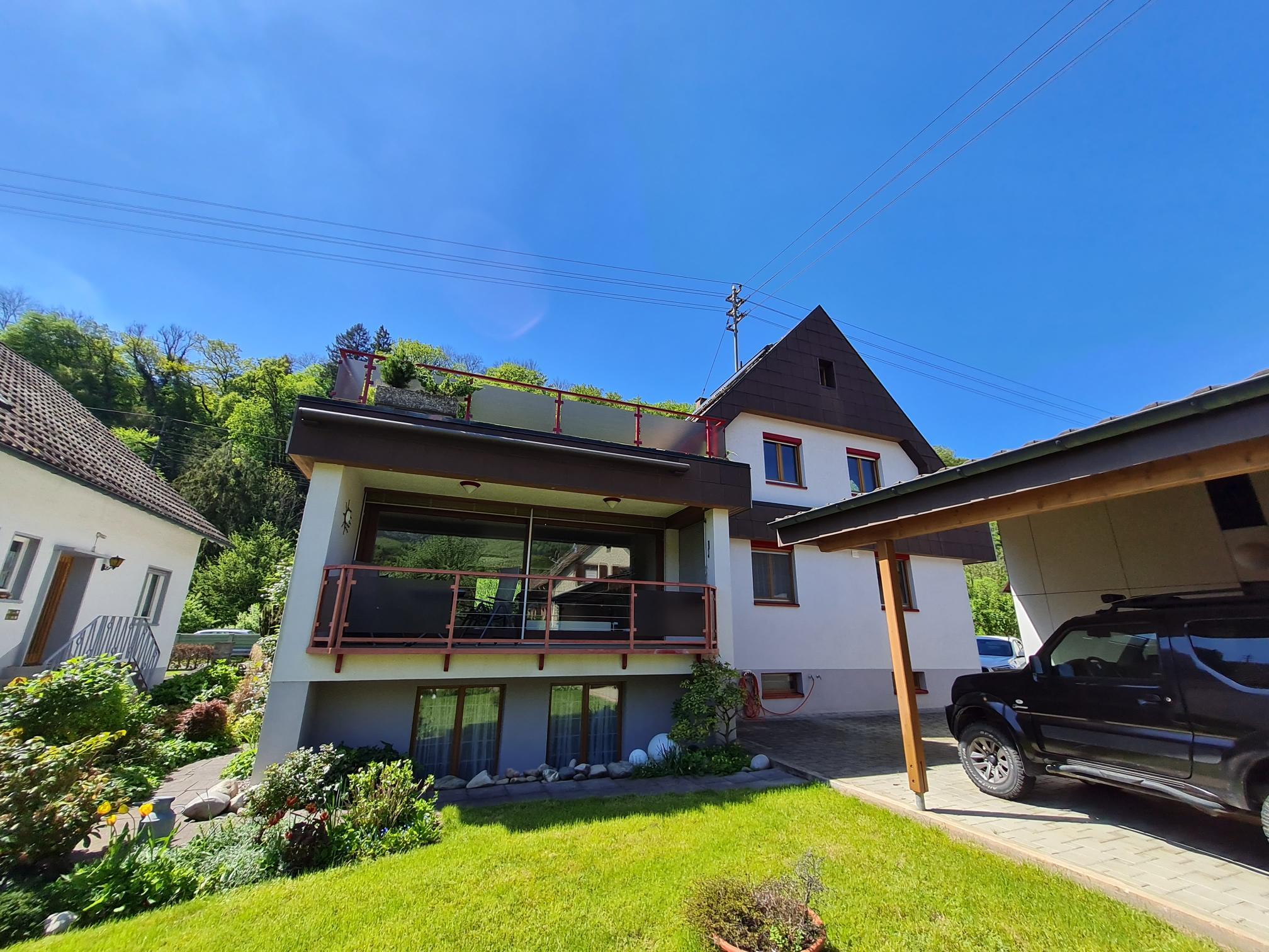 Einfamilienhaus zum Kauf Provisionsfrei 585.000 € 7 Zimmer 238 m²<br/>Wohnfläche 562 m²<br/>Grundstück Öflingen Wehr 79664