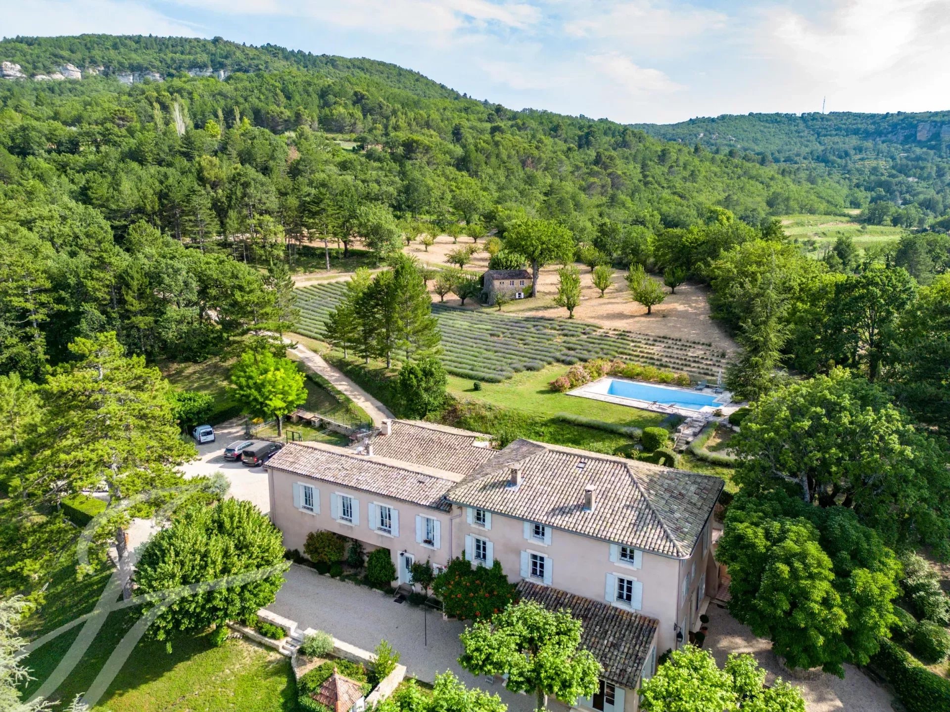 Einfamilienhaus zum Kauf provisionsfrei 3.990.000 € 692 m²<br/>Wohnfläche 200.000 m²<br/>Grundstück Saignon 84400