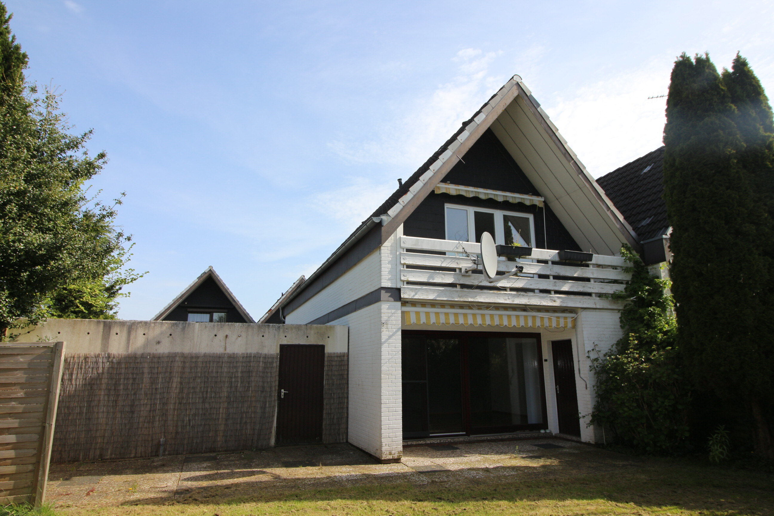 Haus zum Kauf 235.000 € 3 Zimmer 110 m²<br/>Wohnfläche 299 m²<br/>Grundstück Heide Heide 25746