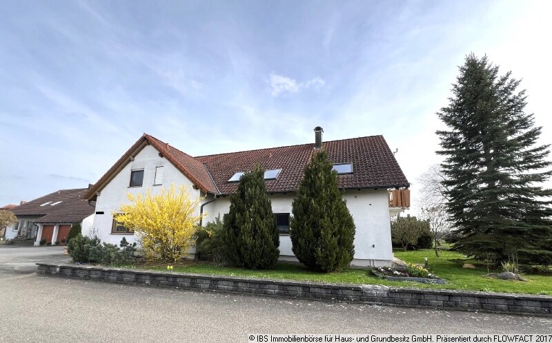 Mehrfamilienhaus zum Kauf 595.000 € 10 Zimmer 277 m²<br/>Wohnfläche 899 m²<br/>Grundstück Blaufelden Blaufelden 74572