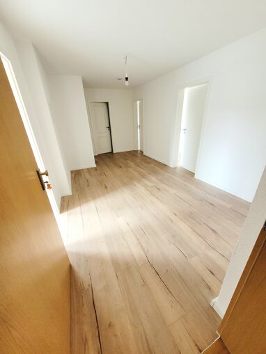 Wohnung zur Miete 640 € 3 Zimmer 90 m² Berliner Straße 16 Clara-Zetkin-Straße / Friedrich-Engels-Straße Gera 07545