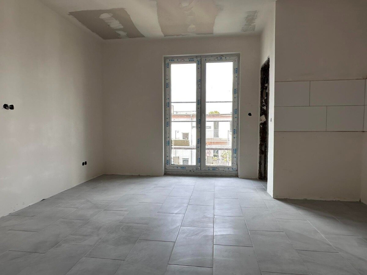 Wohnung zur Miete 900 € 4 Zimmer 80 m²<br/>Wohnfläche 1.<br/>Geschoss ab sofort<br/>Verfügbarkeit Grimmstraße 1 Freiimfelde / Kanenaer Weg Halle 06112