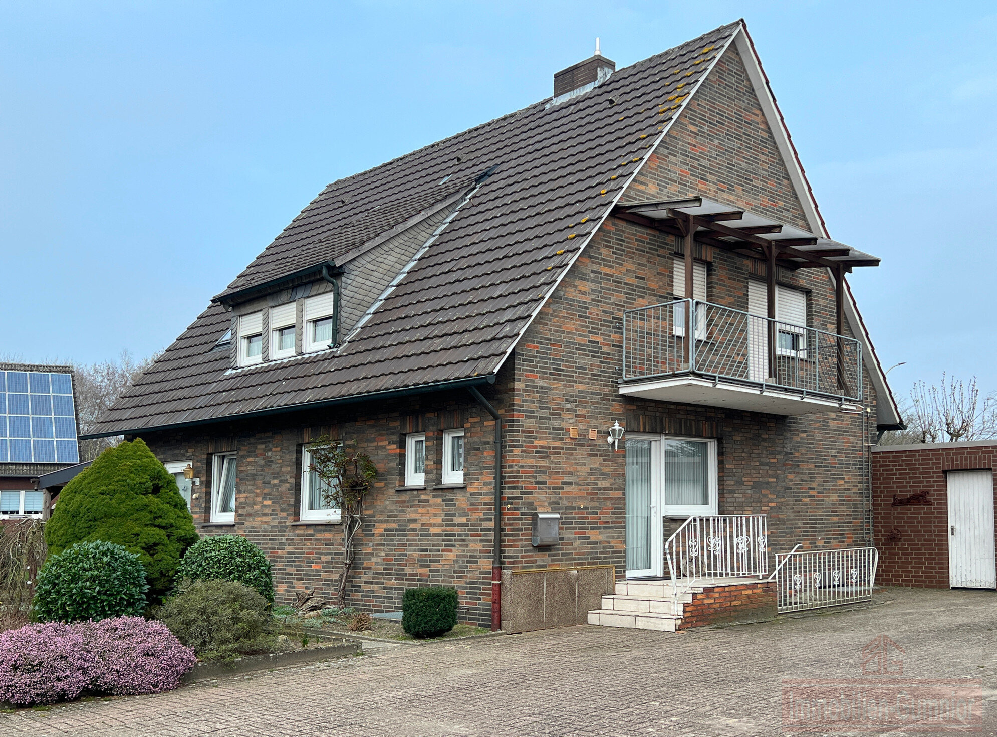 Mehrfamilienhaus zum Kauf 265.000 € 6 Zimmer 148,8 m²<br/>Wohnfläche 1.065 m²<br/>Grundstück Amselweg 1 Salzbergen 48499