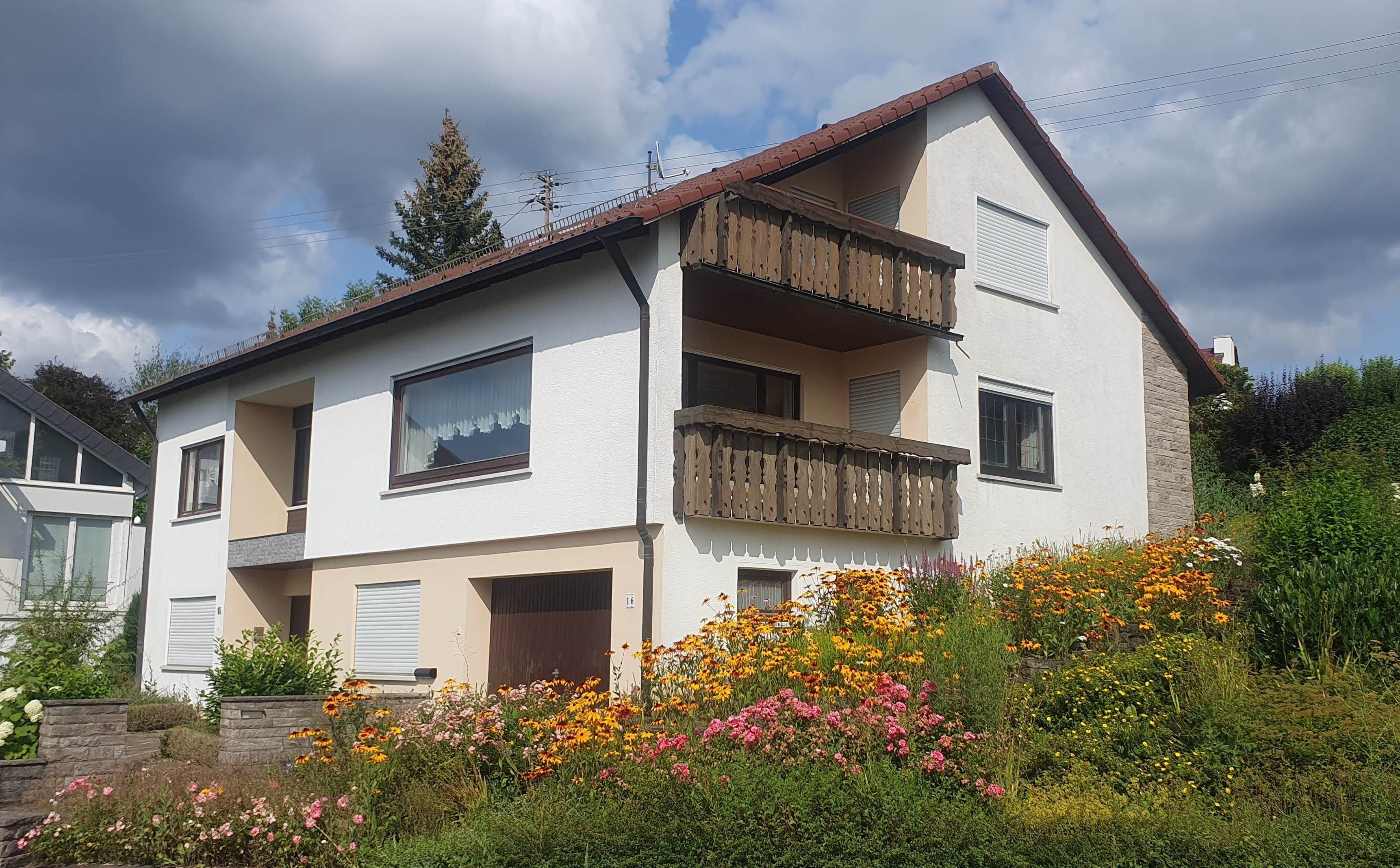 Einfamilienhaus zum Kauf provisionsfrei 650.000 € 11 Zimmer 215 m²<br/>Wohnfläche 1.080 m²<br/>Grundstück Schumannstrasse 16 Balingen Balingen 72336