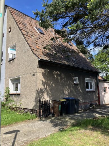 Doppelhaushälfte zum Kauf provisionsfrei 146.000 € 4,5 Zimmer 50,6 m² 512 m² Grundstück Schwalbenweg 46 Holsterhausen Herne 44625