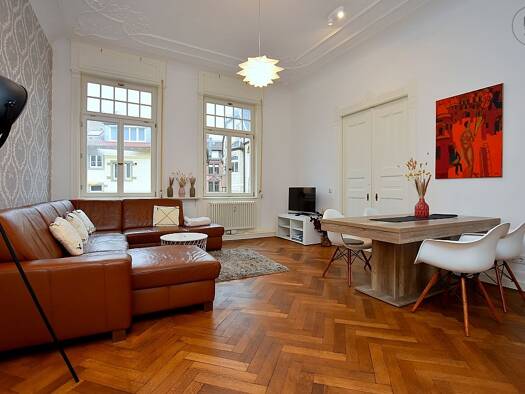 Wohnung zur Miete Wohnen auf Zeit 2.690 € 3 Zimmer 98 m² frei ab 15.10.2025 Süd Stuttgart 70178
